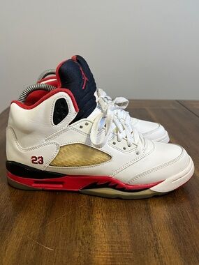 Nike Jordan Kids' Size 5.5Y Retro GS5 Fire Red Black Tongue Shoes 440888-120